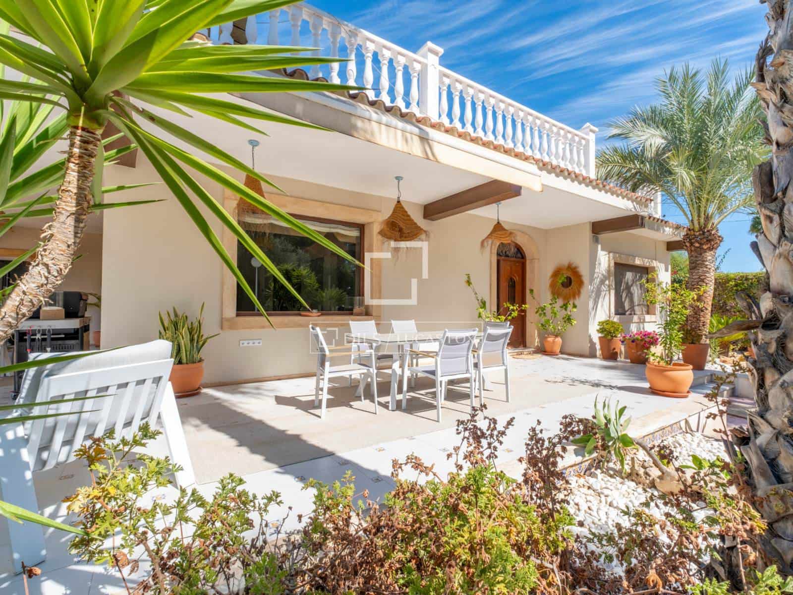 5 quarto Moradia para venda em Valverde com piscina garagem - 1 325 000 € (Ref: 10099562)
