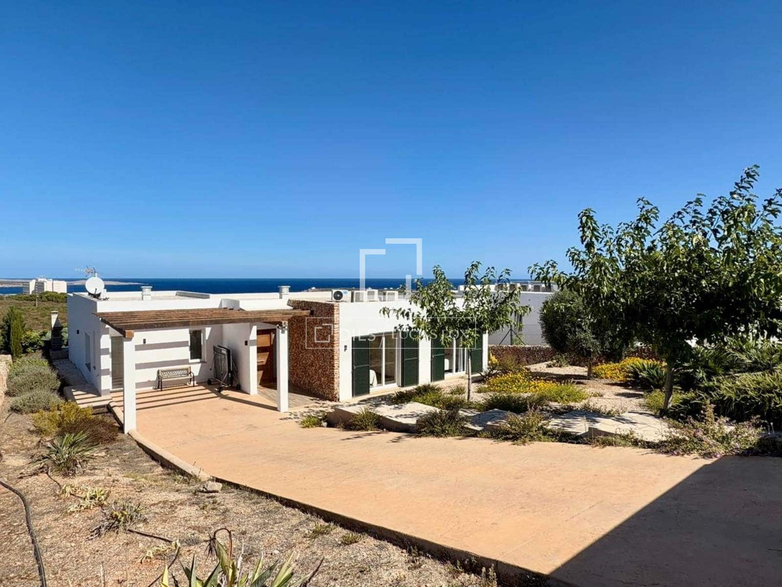 4 quarto Moradia para venda em Es Mercadal com piscina garagem - 1 445 000 € (Ref: 10100500)