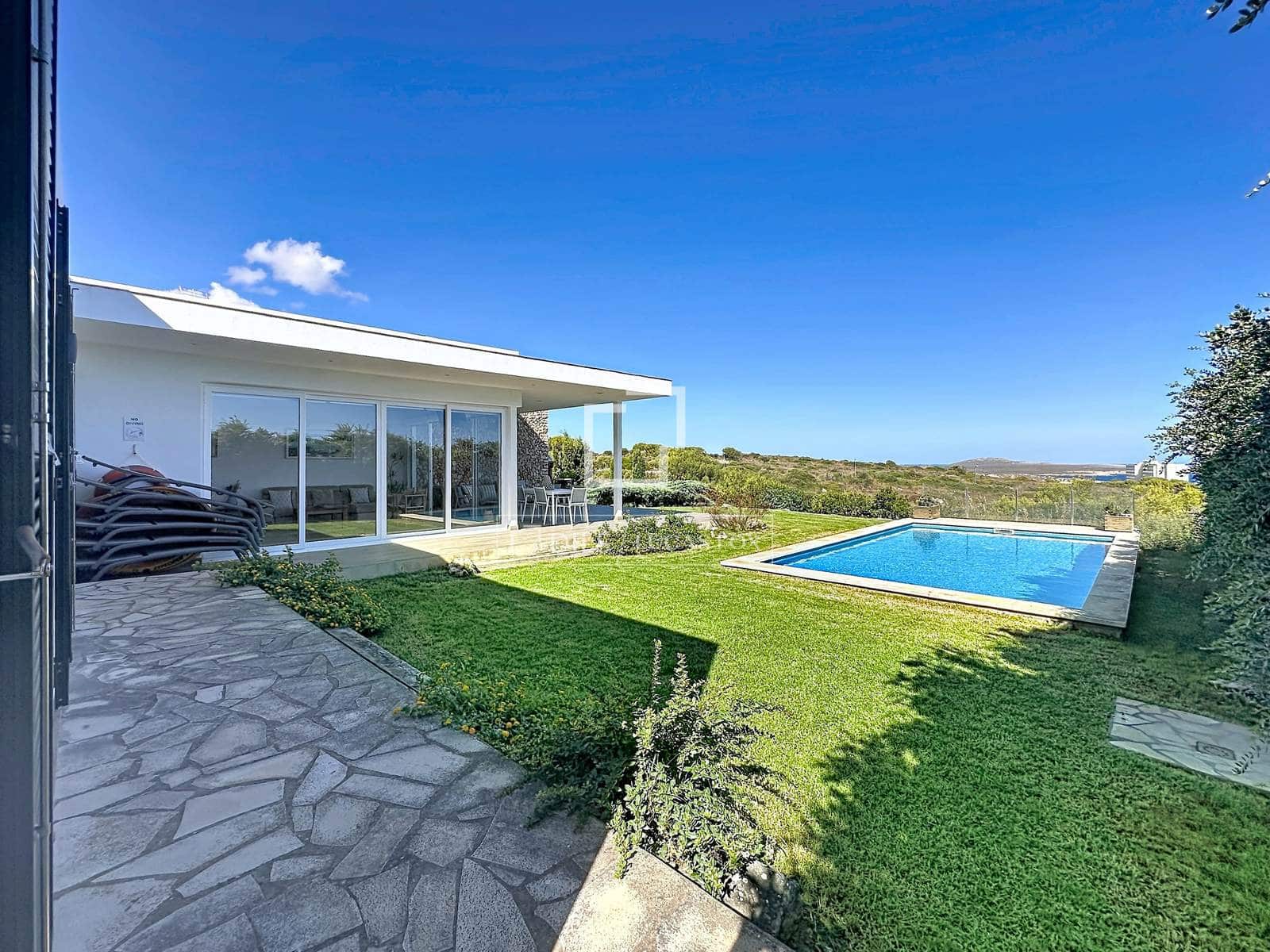 4 quarto Moradia para venda em Es Mercadal com piscina garagem - 1 445 000 € (Ref: 10100500)