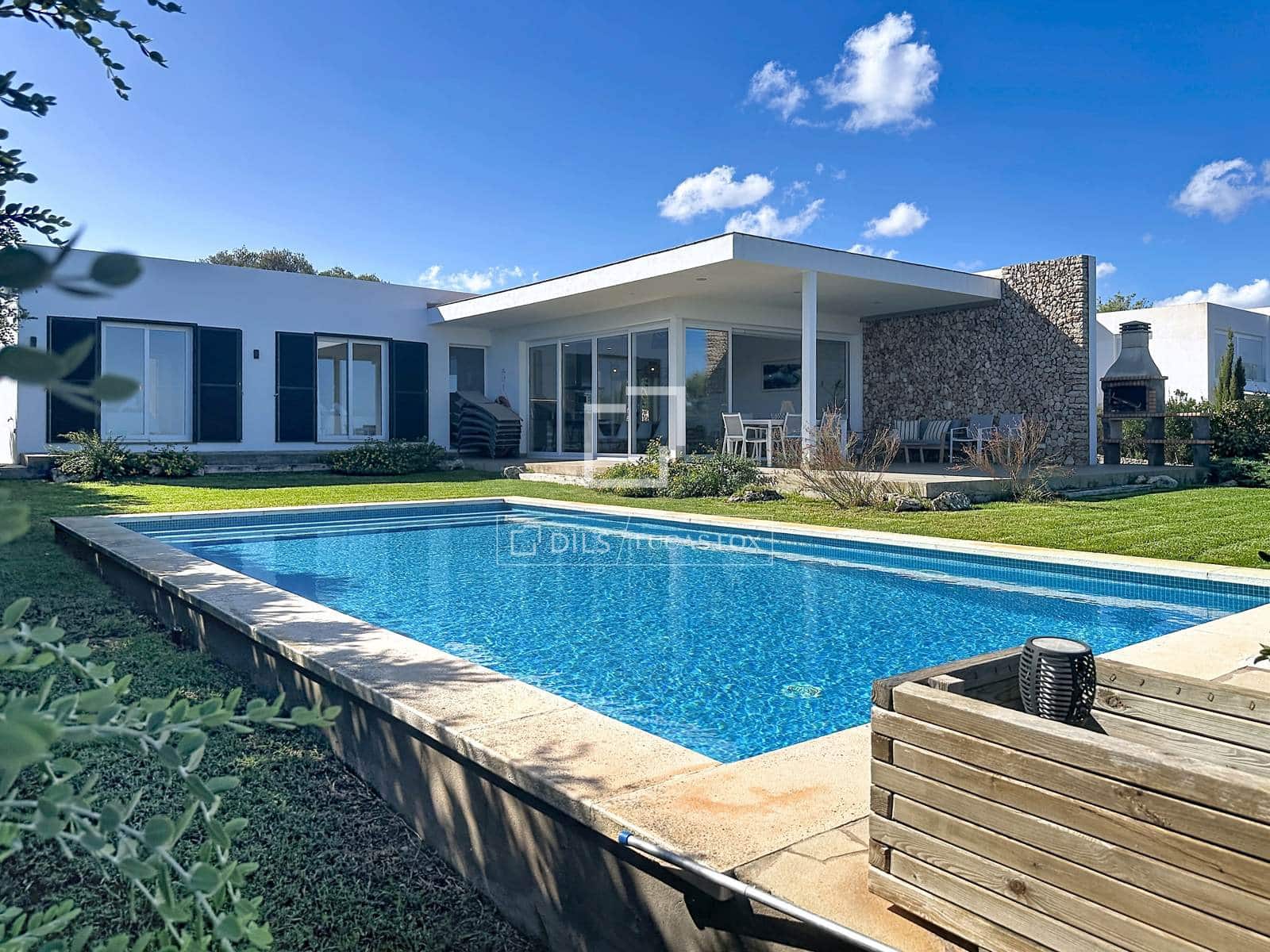 4 quarto Moradia para venda em Es Mercadal com piscina garagem - 1 445 000 € (Ref: 10100500)