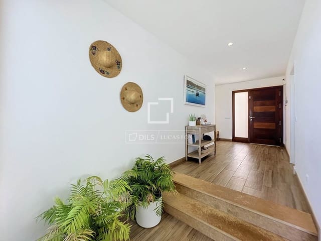 4 quarto Moradia para venda em Es Mercadal com piscina garagem - 1 445 000 € (Ref: 10100500)