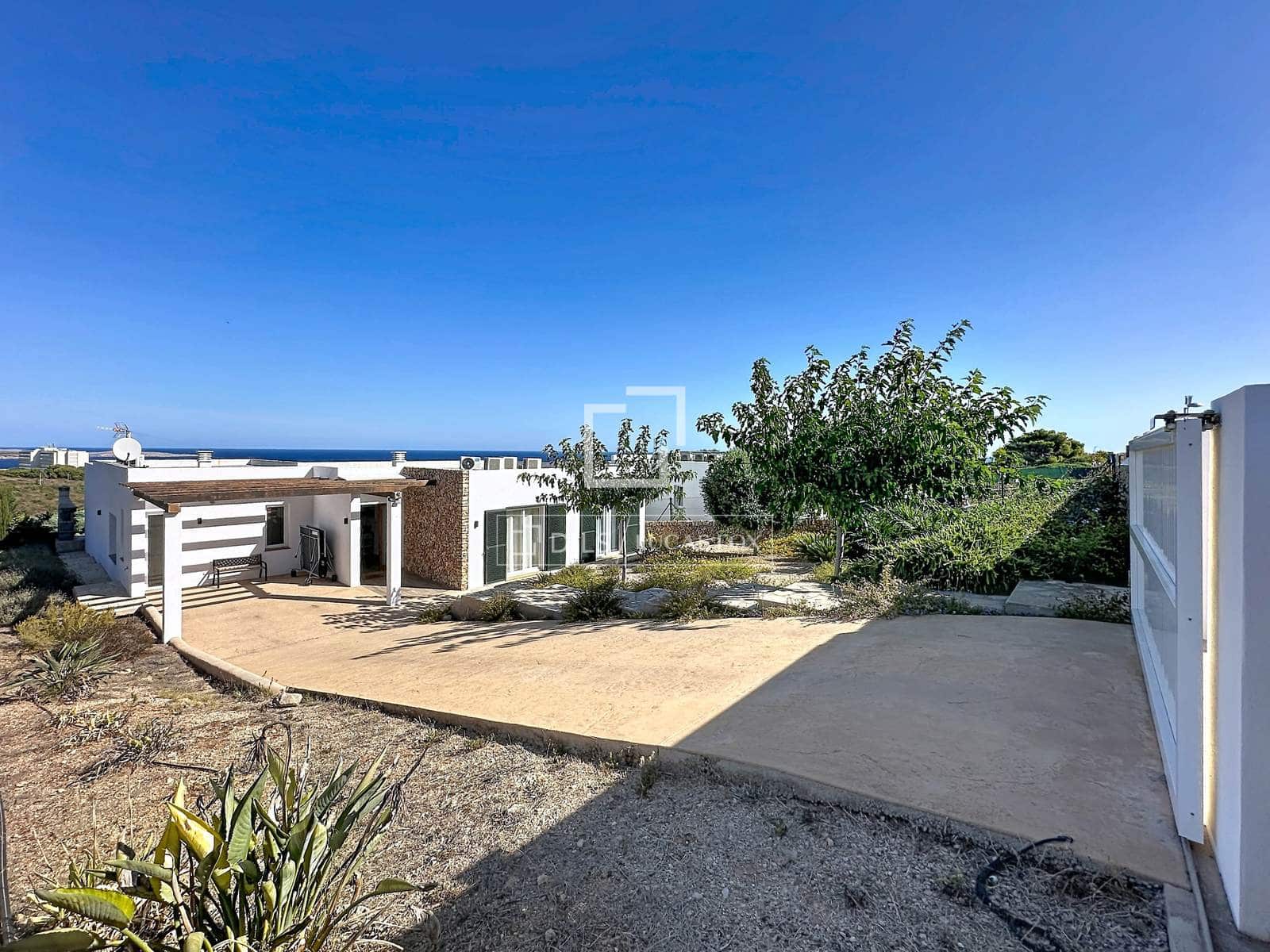 4 quarto Moradia para venda em Es Mercadal com piscina garagem - 1 445 000 € (Ref: 10100500)