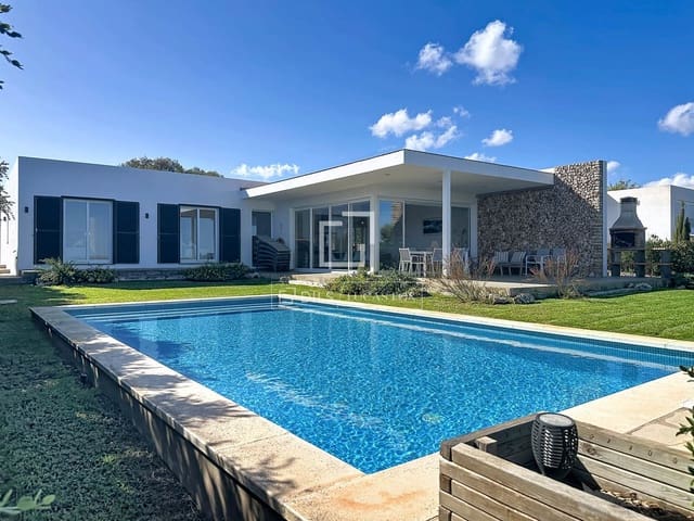 4 quarto Moradia para venda em Es Mercadal com piscina garagem - 1 445 000 € (Ref: 10100500)
