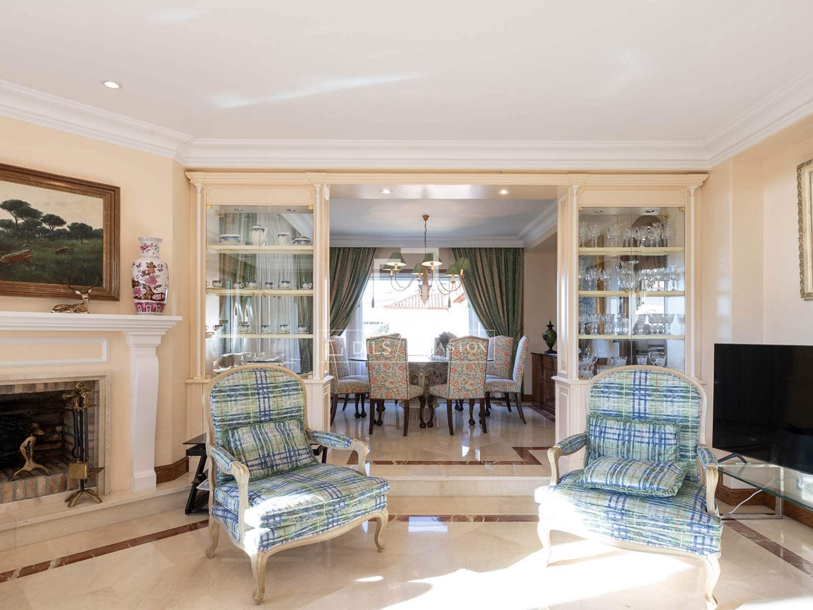 5 bedroom Villa for sale in Nigran with pool garage - € 2,100,000 (Ref: 10102836)