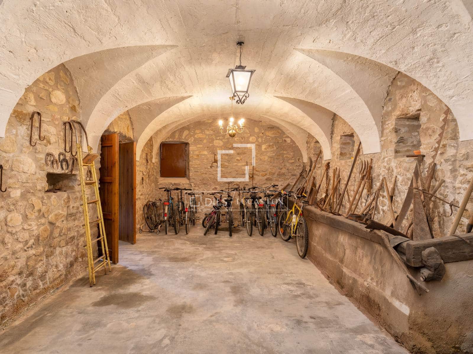 8 bedroom Finca/Country House for sale in Sant Miquel de Campmajor with pool - € 995,000 (Ref: 10106534)