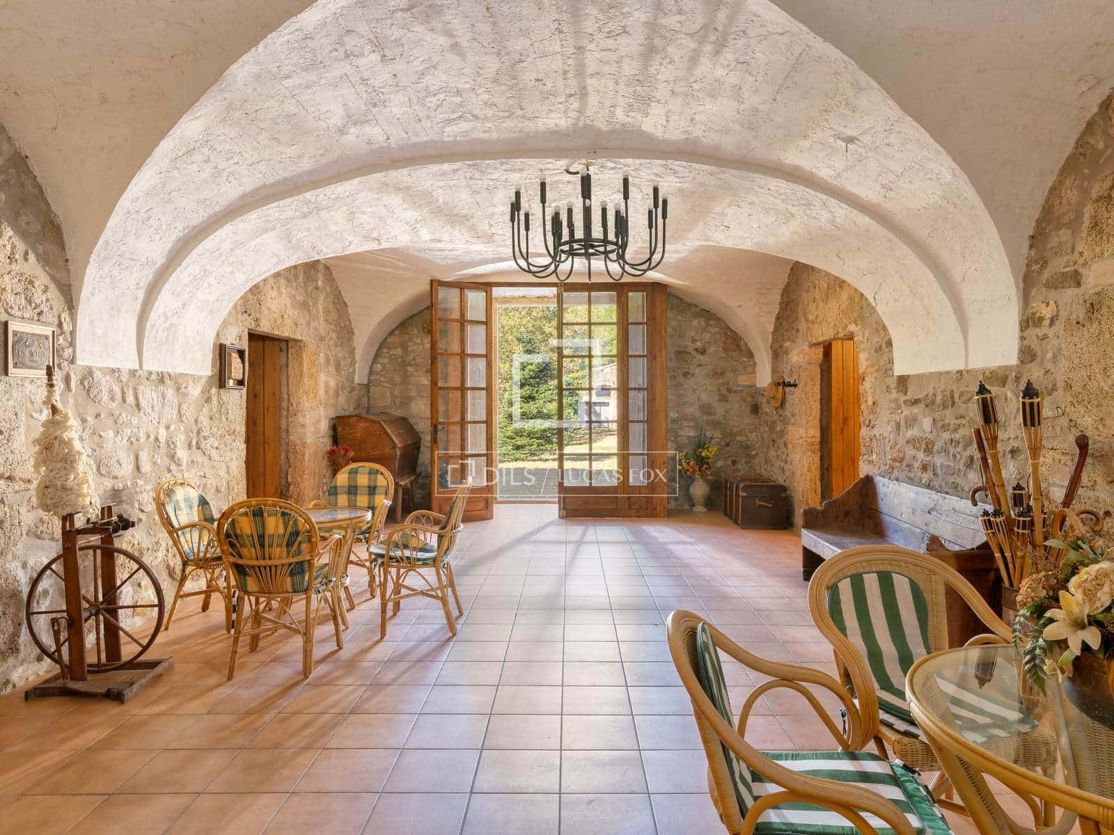 8 bedroom Finca/Country House for sale in Sant Miquel de Campmajor with pool - € 995,000 (Ref: 10106534)