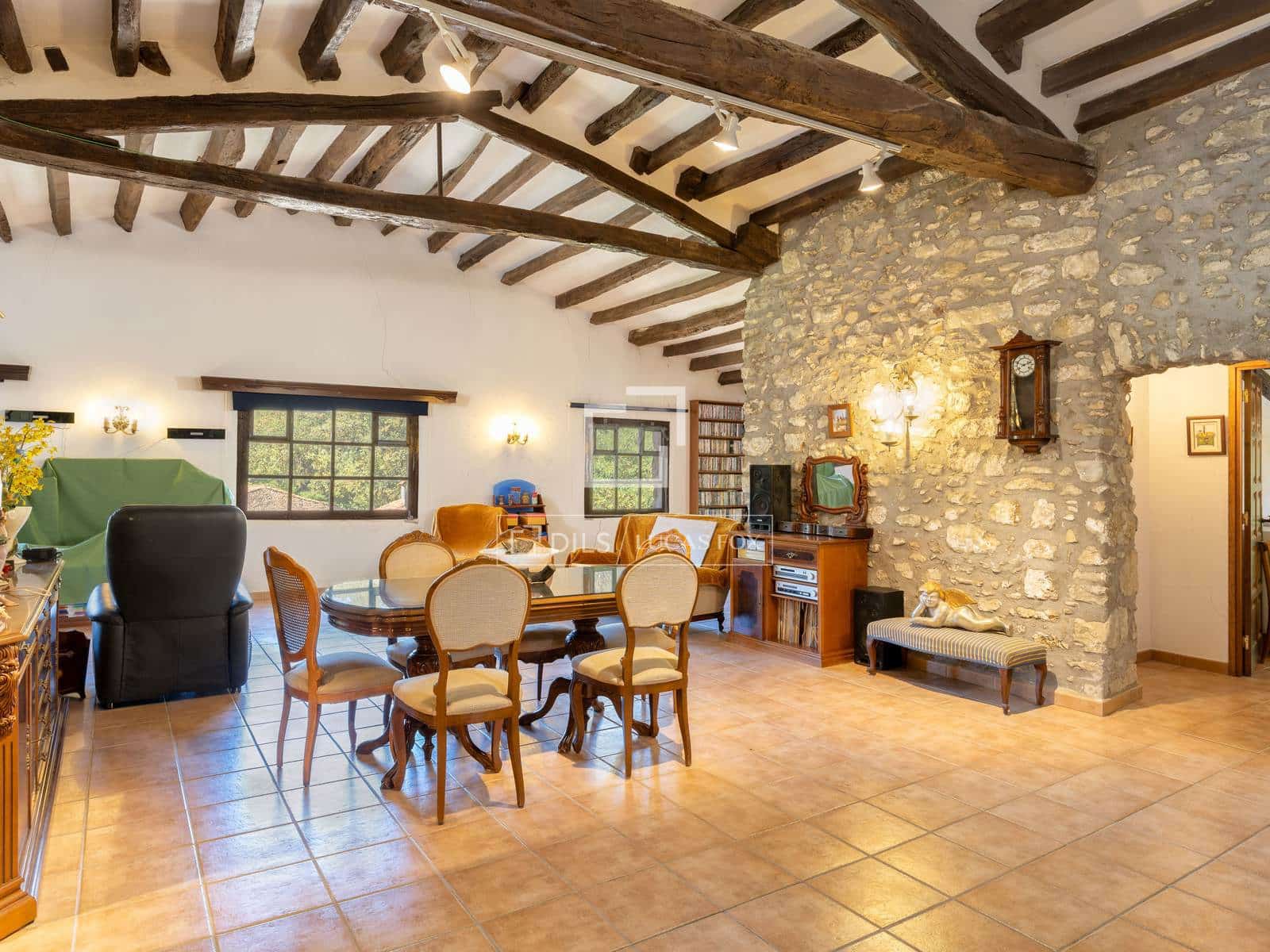 8 bedroom Finca/Country House for sale in Sant Miquel de Campmajor with pool - € 995,000 (Ref: 10106534)