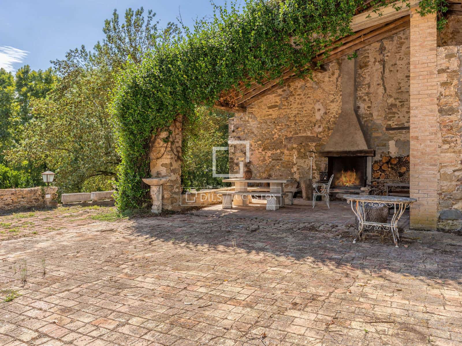 8 bedroom Finca/Country House for sale in Sant Miquel de Campmajor with pool - € 995,000 (Ref: 10106534)
