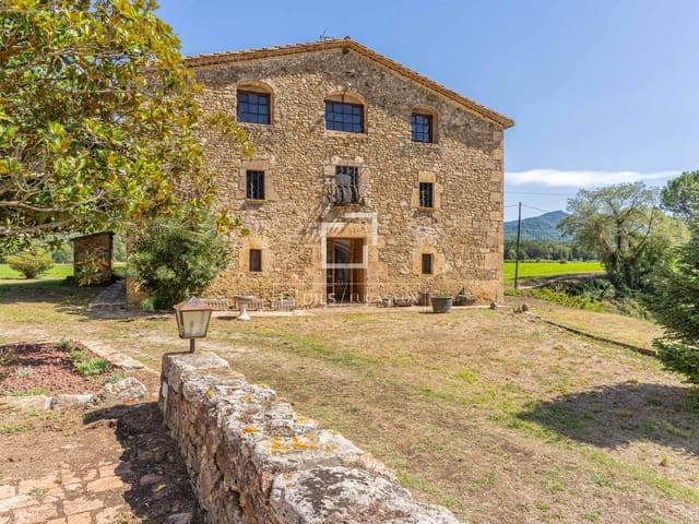 8 bedroom Finca/Country House for sale in Sant Miquel de Campmajor with pool - € 995,000 (Ref: 10106534)