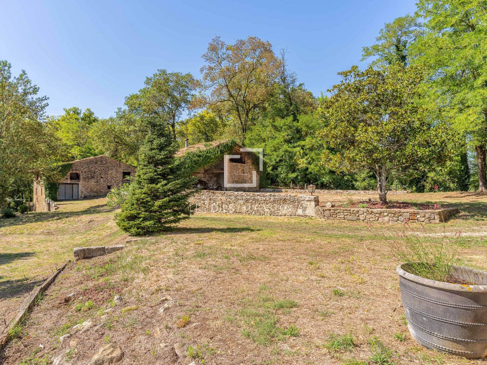 8 bedroom Finca/Country House for sale in Sant Miquel de Campmajor with pool - € 995,000 (Ref: 10106534)