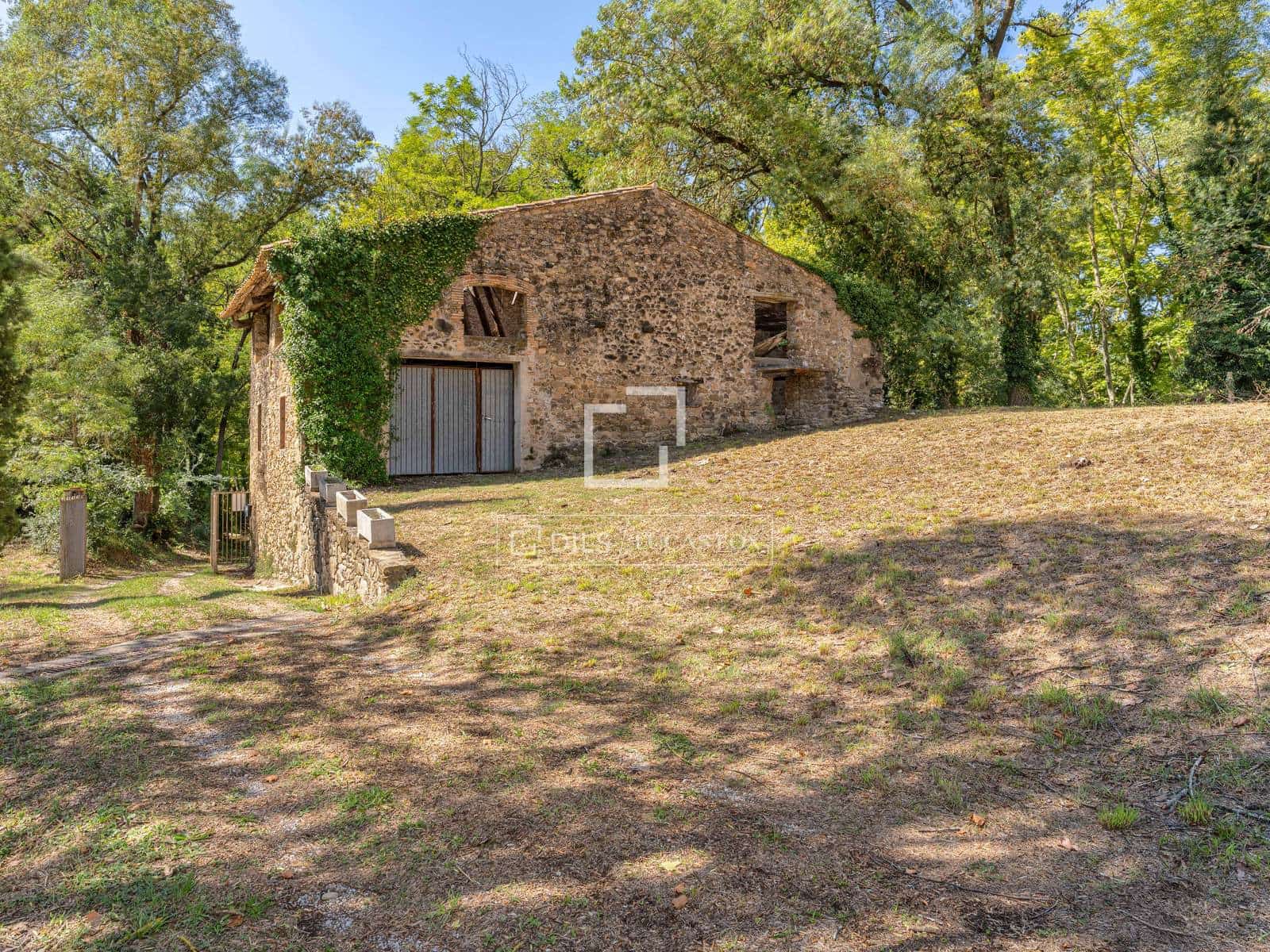 8 bedroom Finca/Country House for sale in Sant Miquel de Campmajor with pool - € 995,000 (Ref: 10106534)