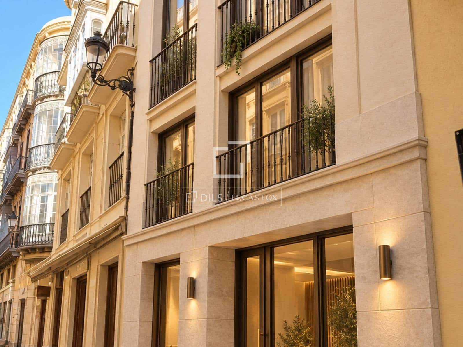 10 soverom Kommersiell til salgs i Malaga by - € 3 800 000 (Ref: 10112362)