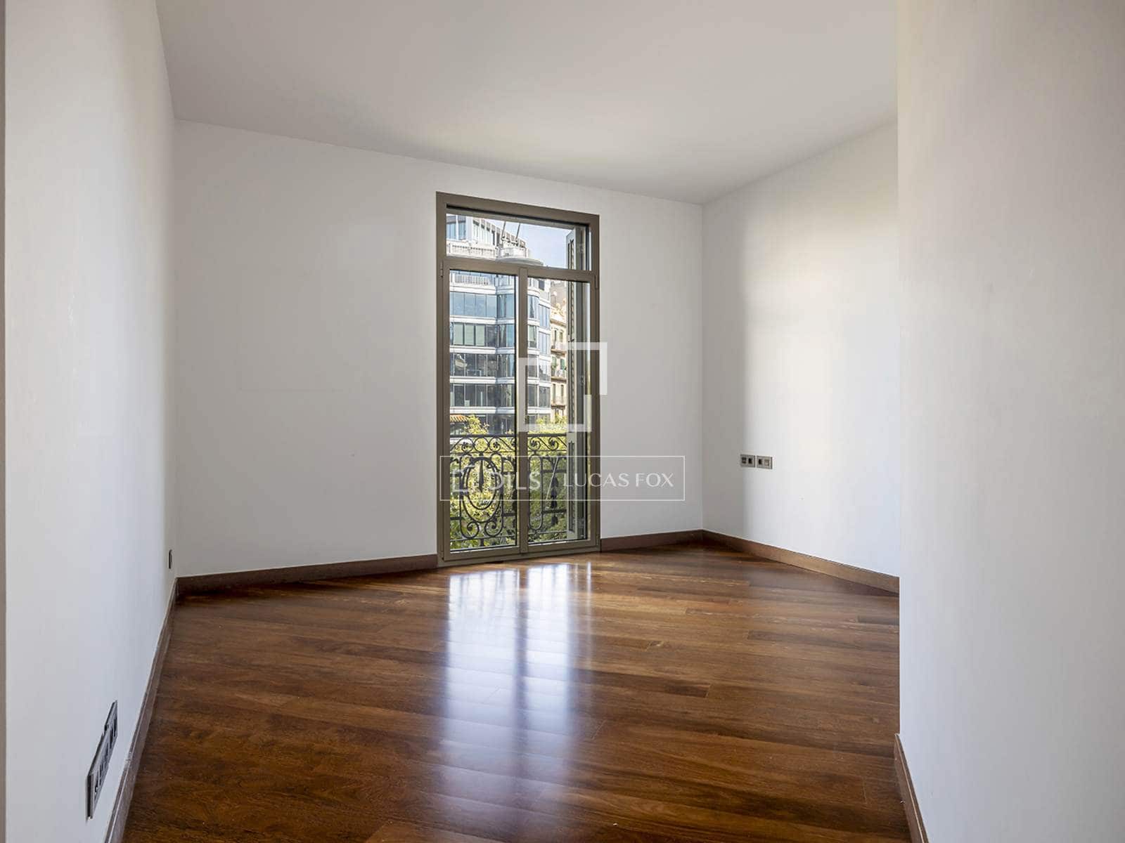 3 bedroom Apartment for rent in Barcelona city with garage - € 4,469 (Ref: 10113507)