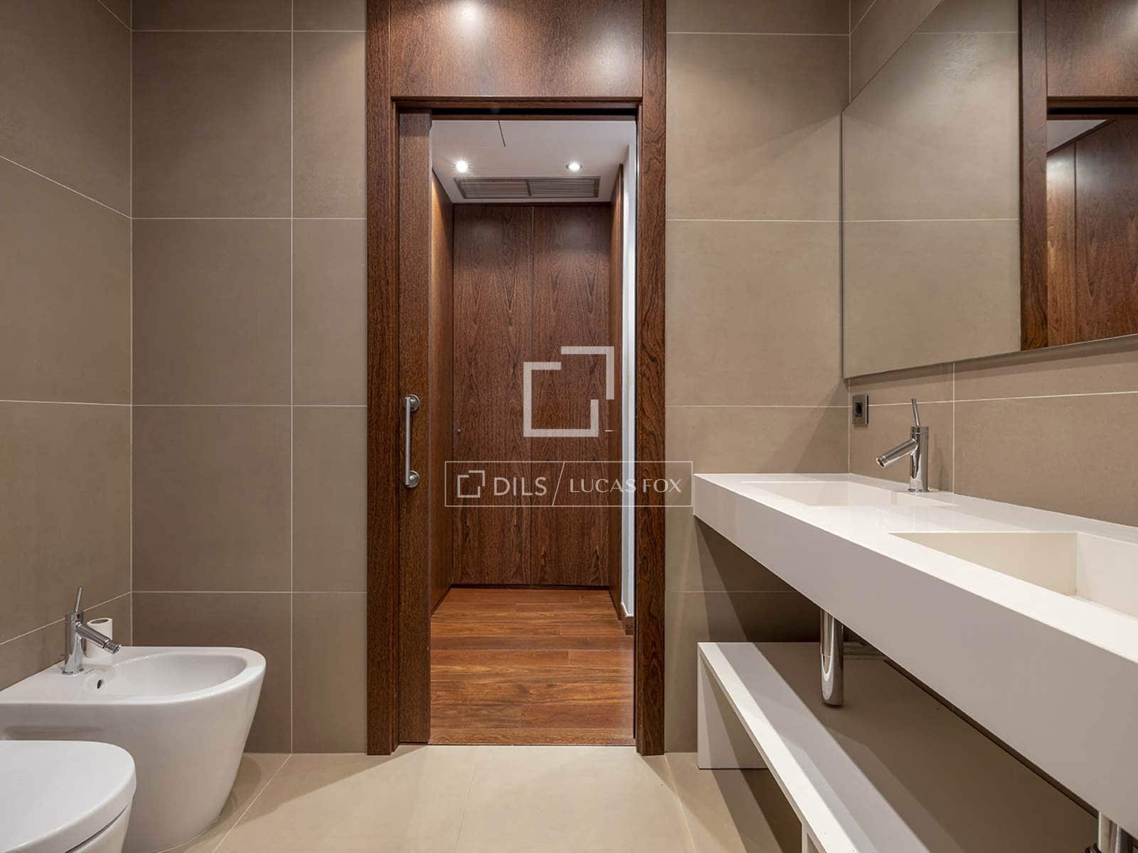 3 bedroom Apartment for rent in Barcelona city with garage - € 4,469 (Ref: 10113507)