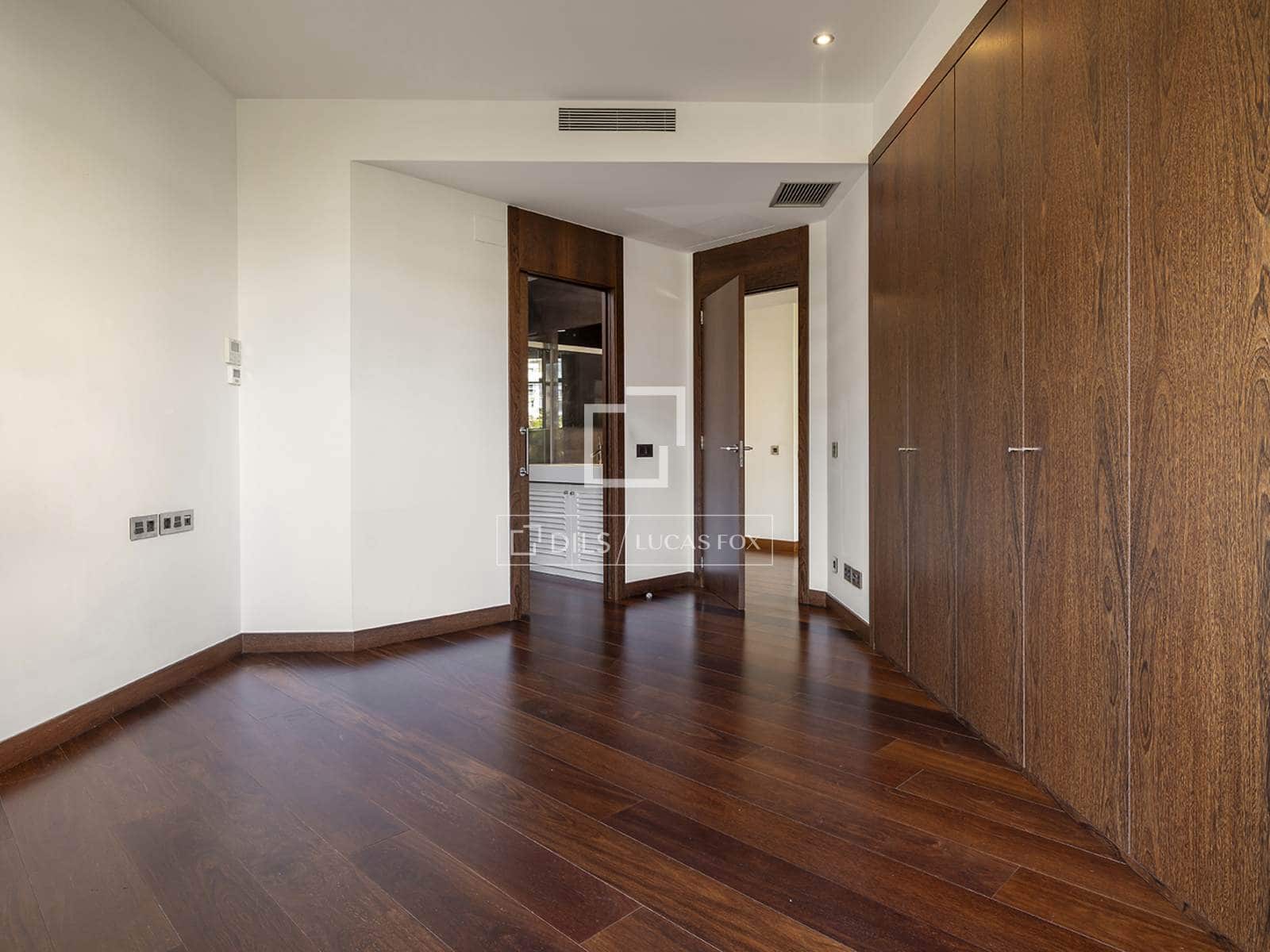 3 bedroom Apartment for rent in Barcelona city with garage - € 4,469 (Ref: 10113507)