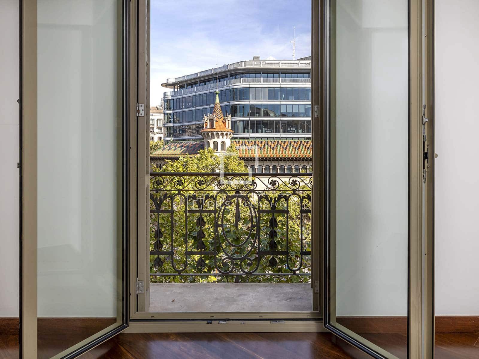 3 bedroom Apartment for rent in Barcelona city with garage - € 4,469 (Ref: 10113507)