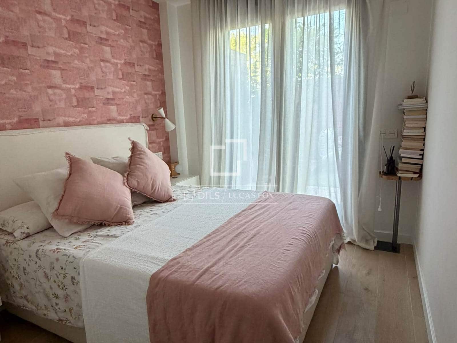 3 bedroom Apartment for rent in Madrid city with pool garage - € 3,000 (Ref: 10113508)