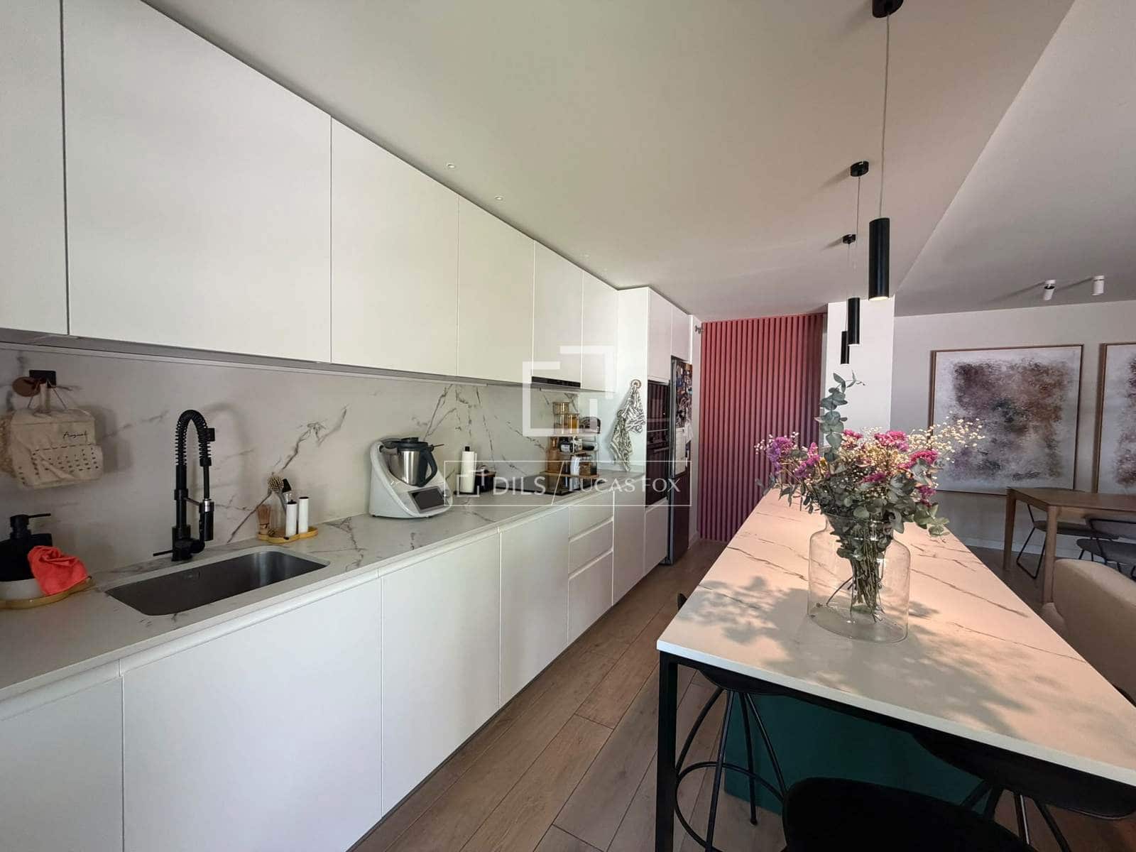 3 bedroom Apartment for rent in Madrid city with pool garage - € 3,000 (Ref: 10113508)