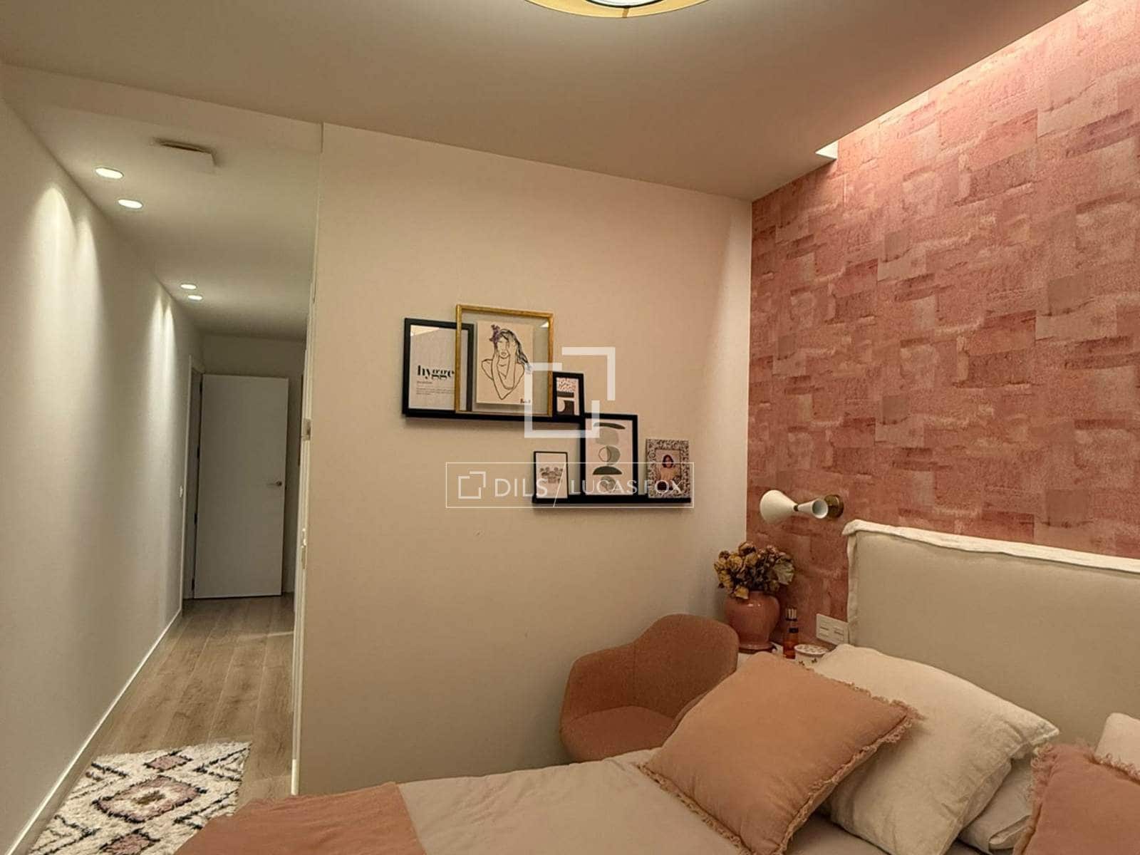 3 bedroom Apartment for rent in Madrid city with pool garage - € 3,000 (Ref: 10113508)