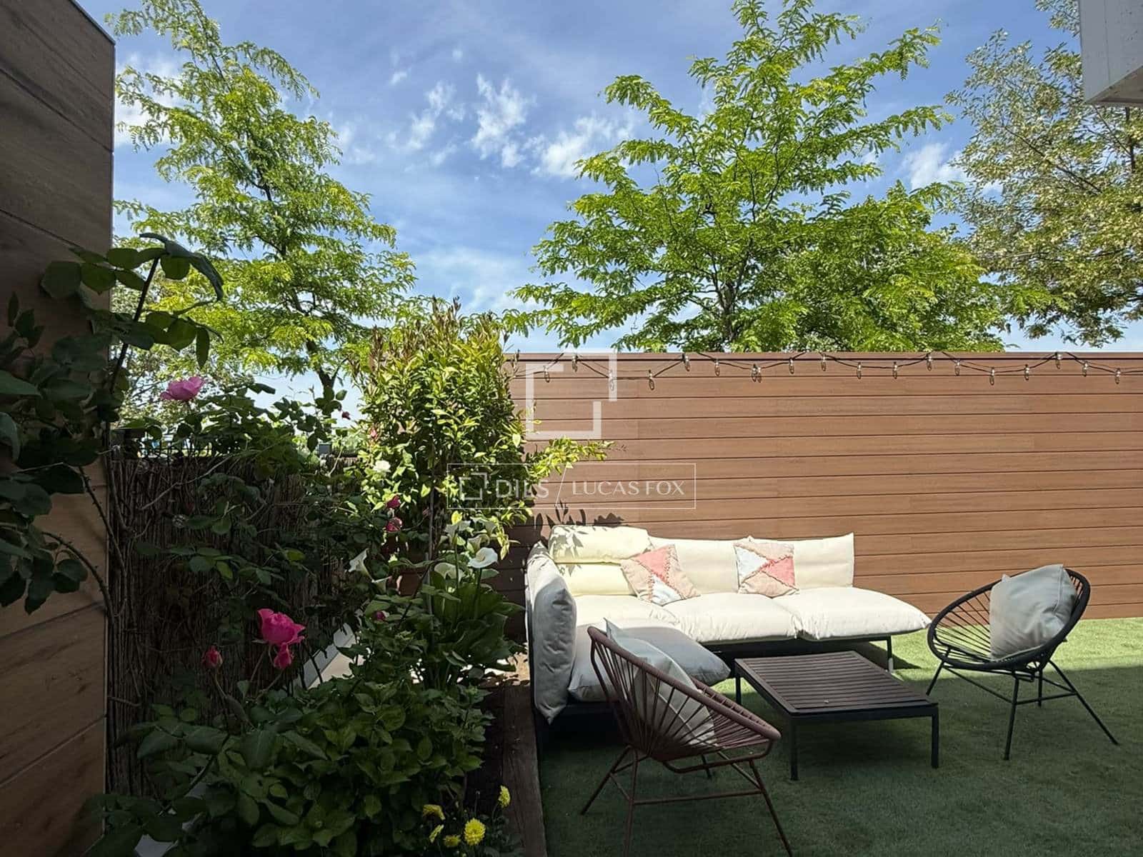 3 bedroom Apartment for rent in Madrid city with pool garage - € 3,000 (Ref: 10113508)