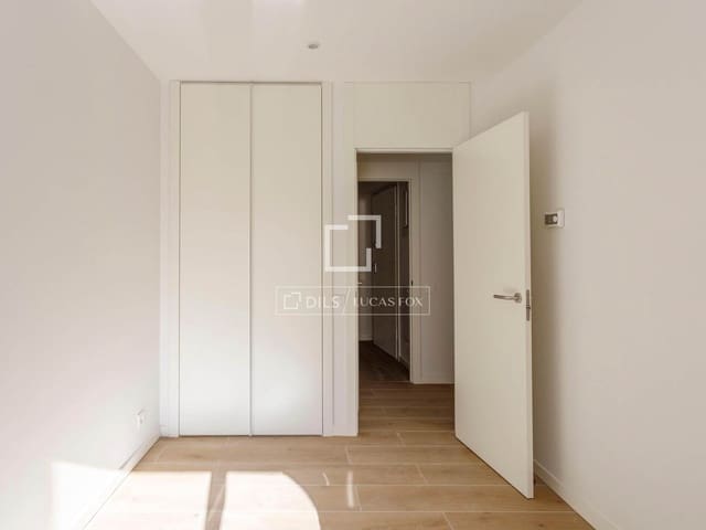 2 slaapkamer Appartement te huur in Madrid stad met garage - € 1.750 (Ref: 10113509)