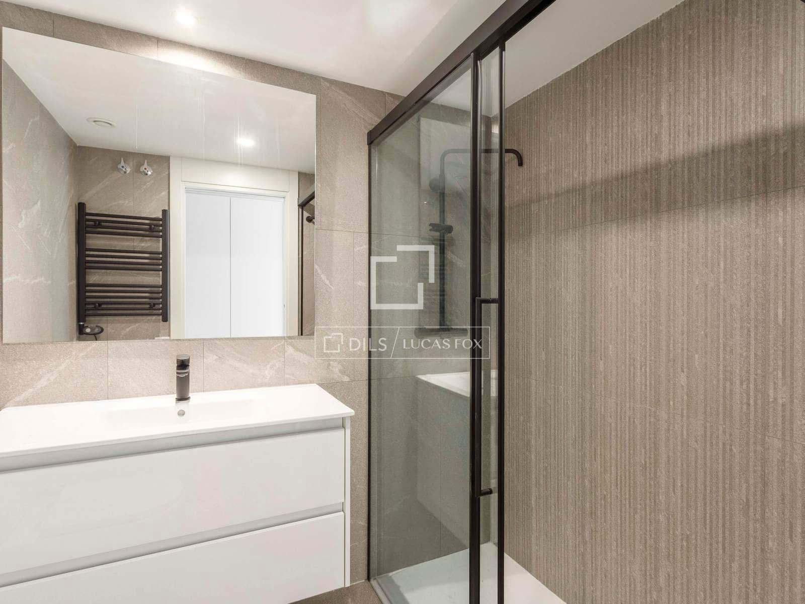 2 slaapkamer Appartement te huur in Madrid stad met garage - € 1.750 (Ref: 10113509)