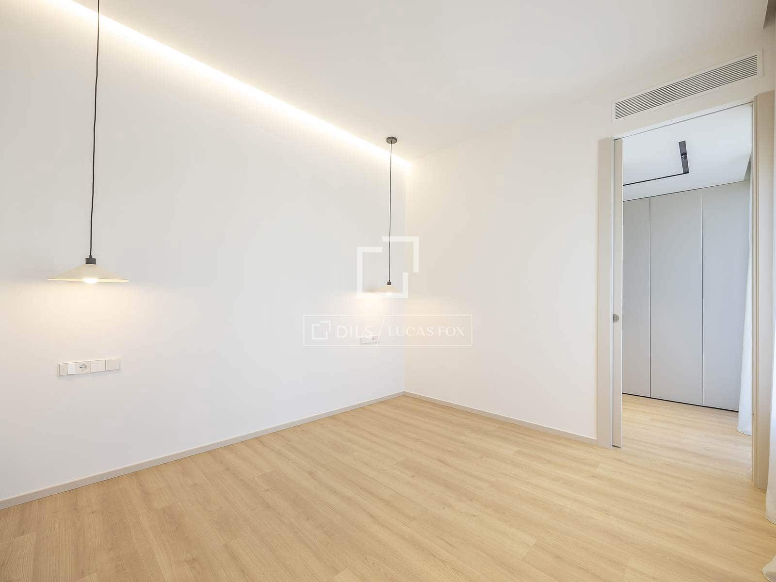 3 camera da letto Appartamento da affittare in Valencia citta - 5.000 € (Rif: 10117484)