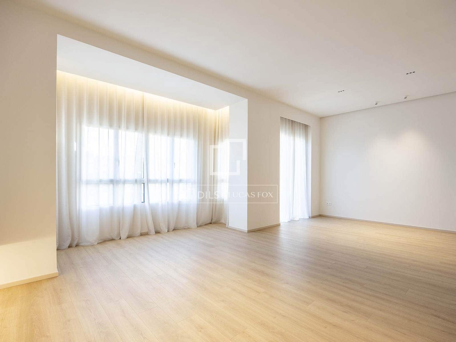 3 camera da letto Appartamento da affittare in Valencia citta - 5.000 € (Rif: 10117484)