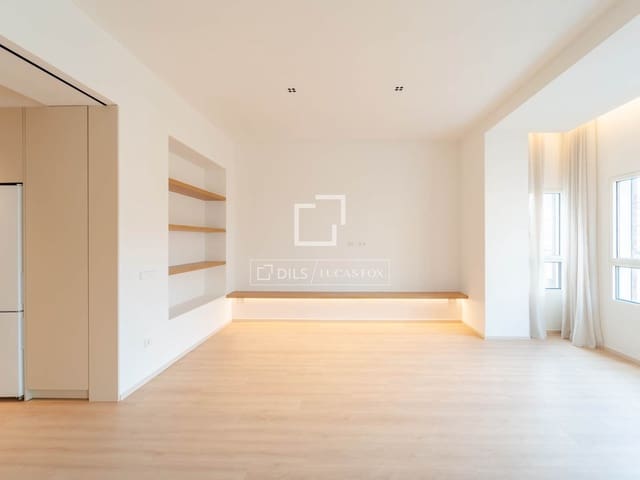 3 bedroom Apartment for rent in Valencia city - € 5,000 (Ref: 10117484)