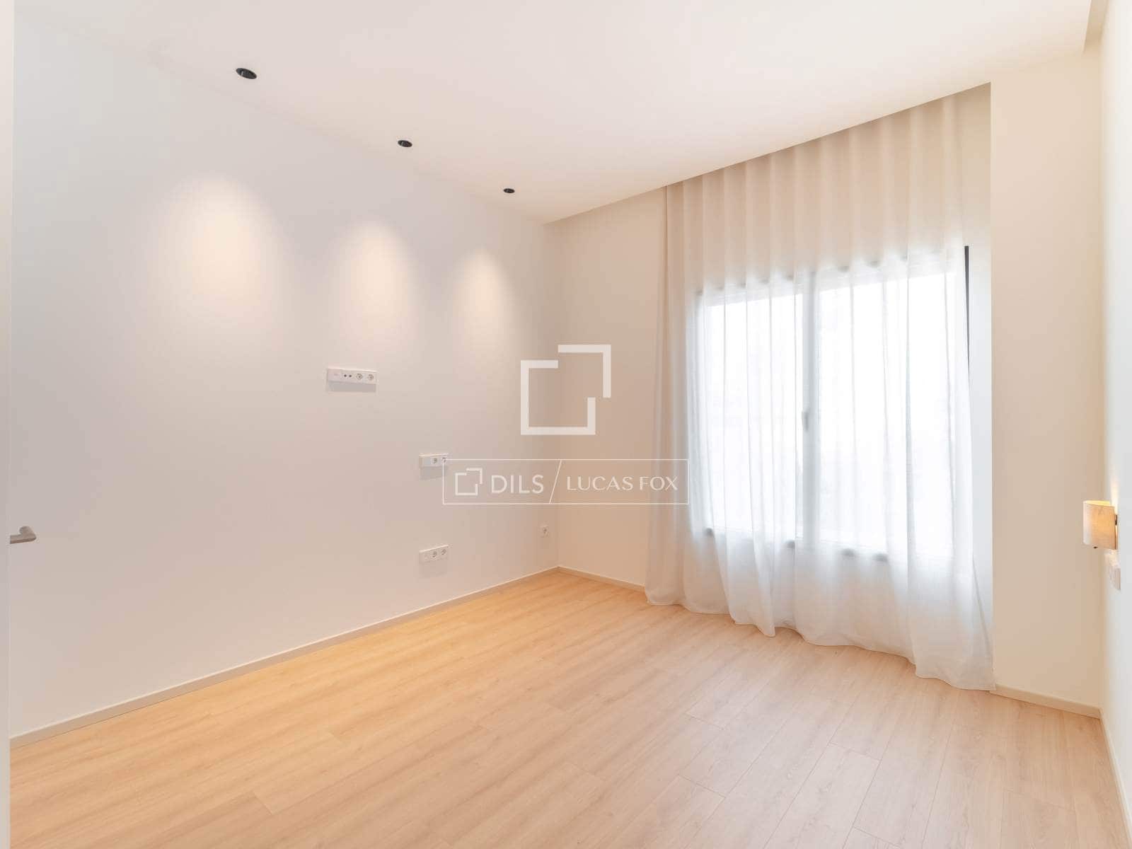 3 bedroom Apartment for rent in Valencia city - € 5,000 (Ref: 10117484)