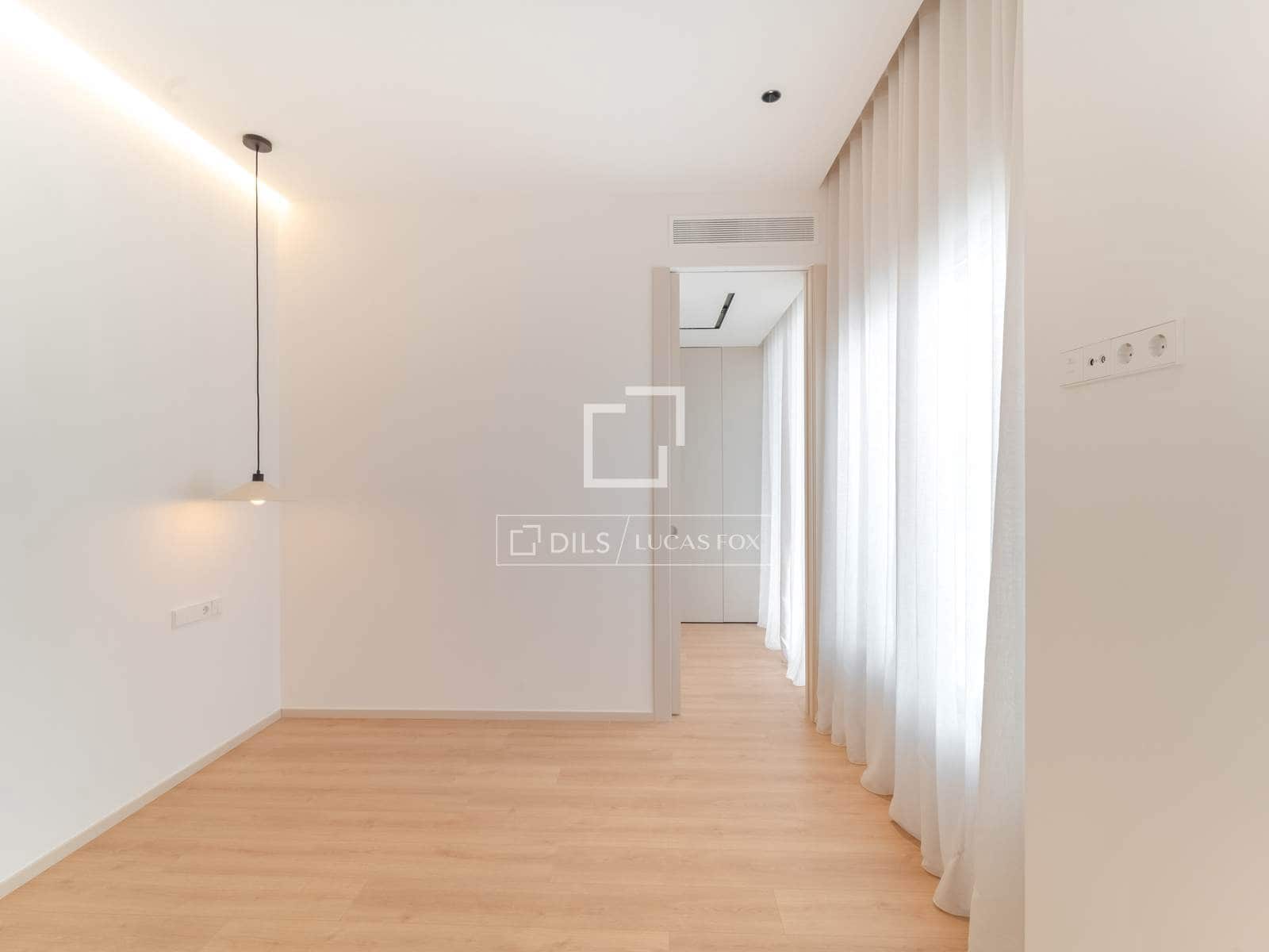 3 bedroom Apartment for rent in Valencia city - € 5,000 (Ref: 10117484)