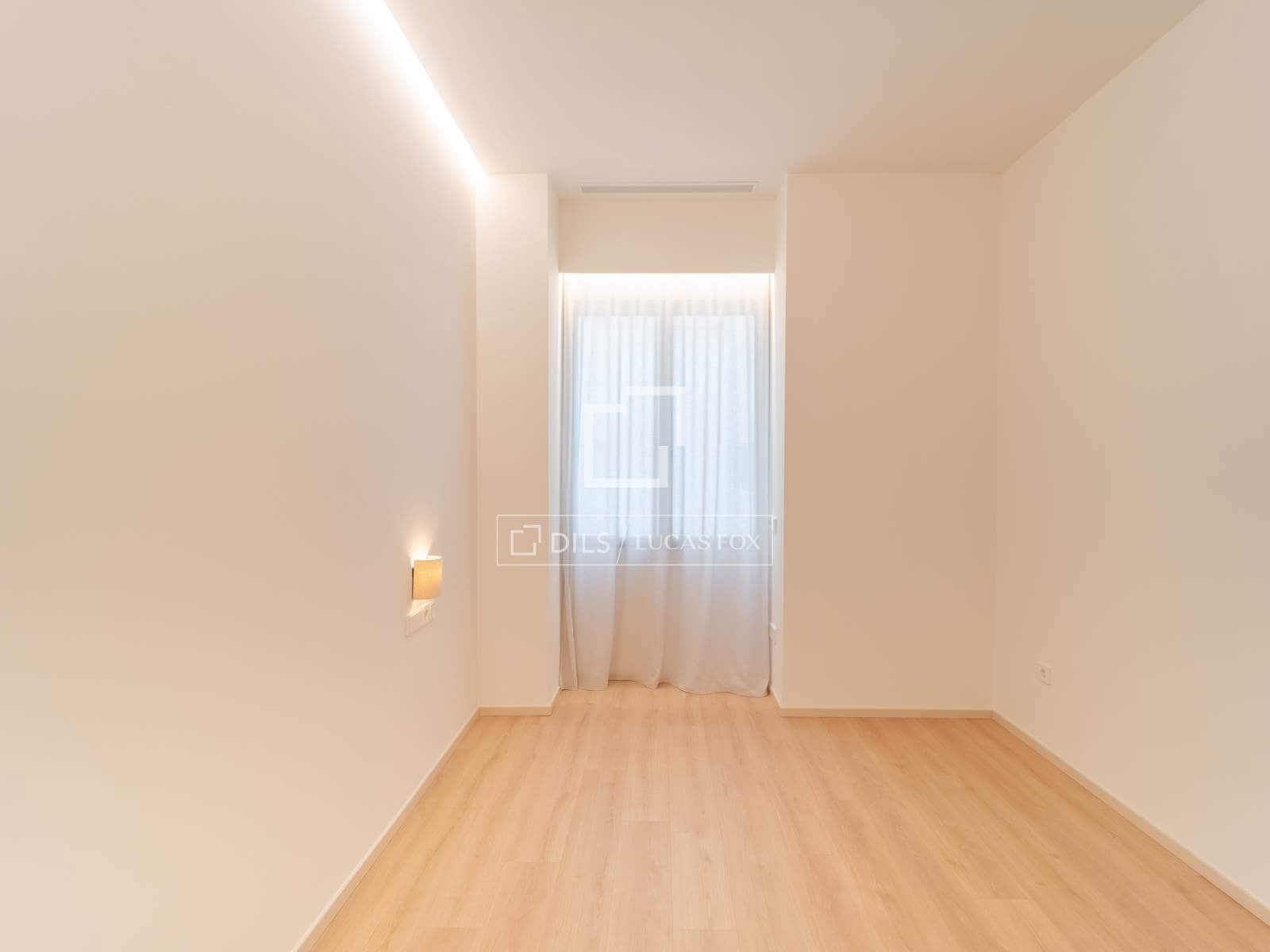 3 bedroom Apartment for rent in Valencia city - € 5,000 (Ref: 10117484)