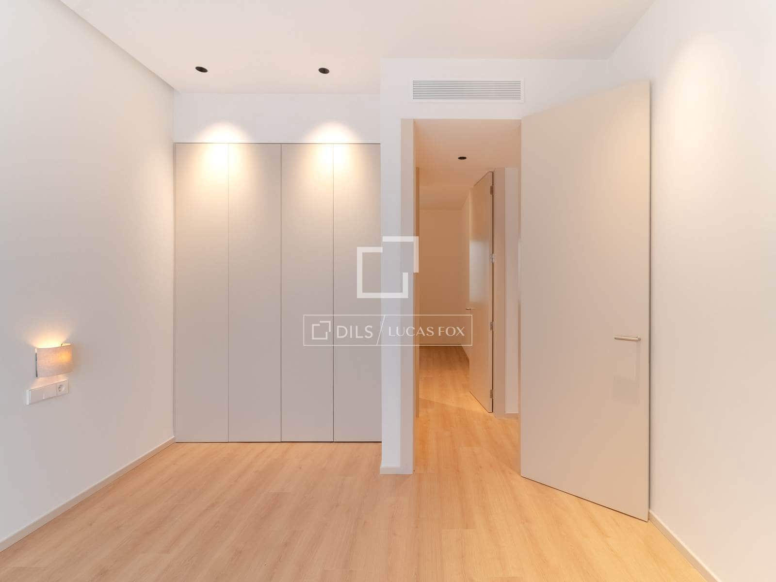 3 bedroom Apartment for rent in Valencia city - € 5,000 (Ref: 10117484)
