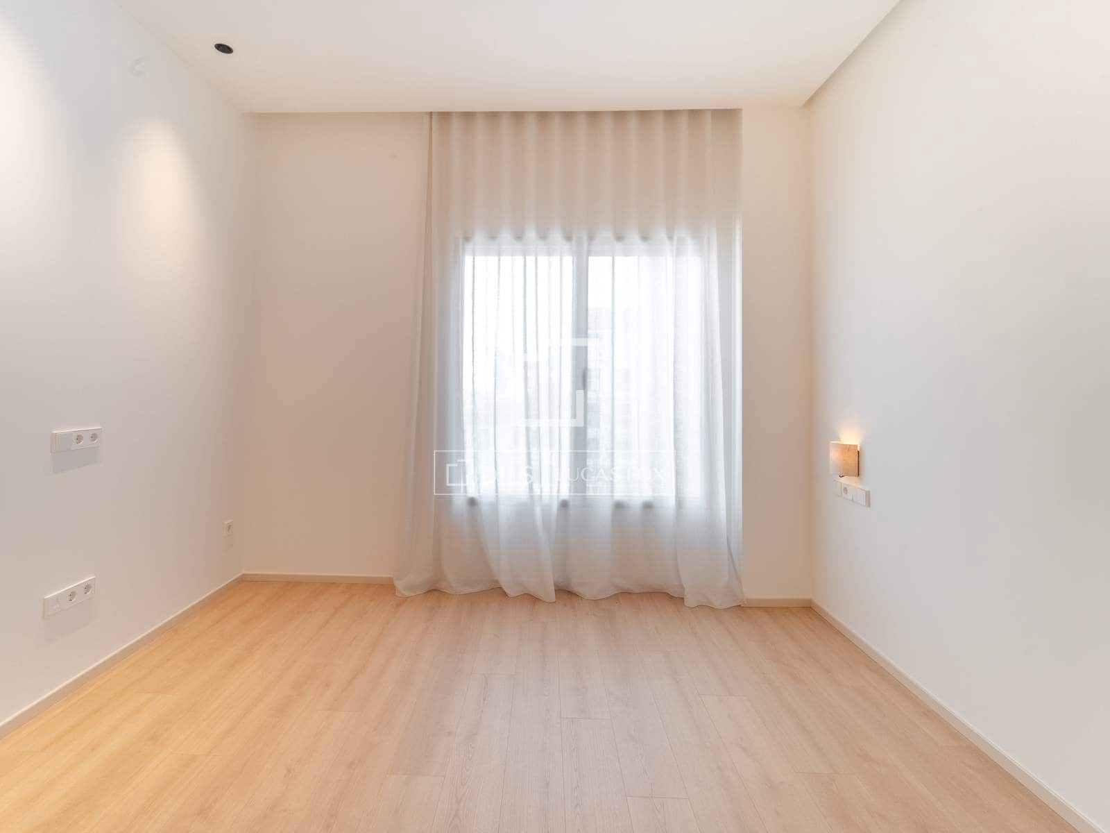 3 bedroom Apartment for rent in Valencia city - € 5,000 (Ref: 10117484)