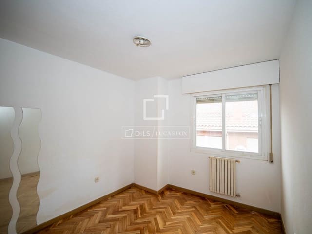 3 bedroom Apartment for rent in San Sebastián de los Reyes with garage - € 1,650 (Ref: 10118074)