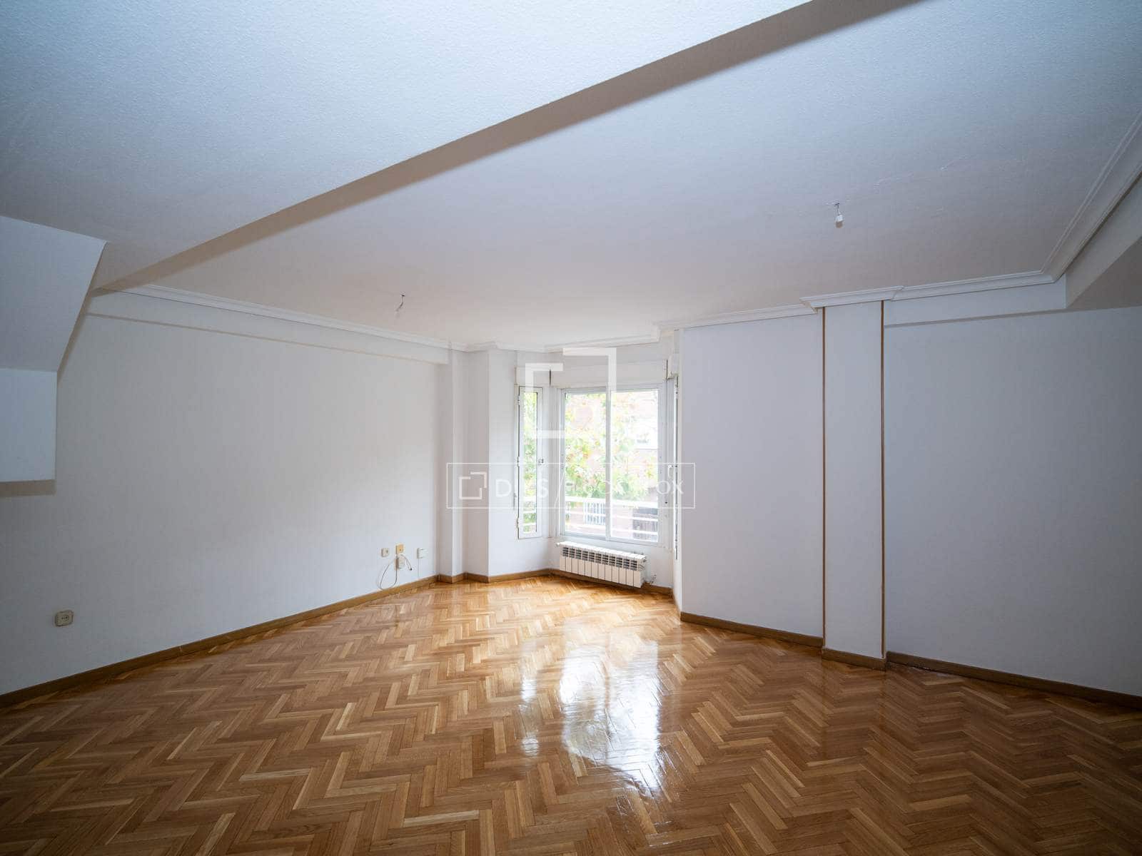 3 bedroom Apartment for rent in San Sebastian de los Reyes with garage - € 1,650 (Ref: 10118074)