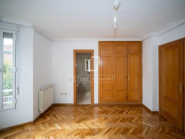 3 bedroom Apartment for rent in San Sebastián de los Reyes with garage - € 1,650 (Ref: 10118074)