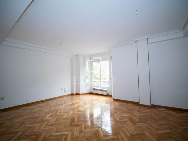 3 sypialnia Apartament do wynajęcia w San Sebastián de los Reyes z garażem - 1 650 € (Ref: 10118074)