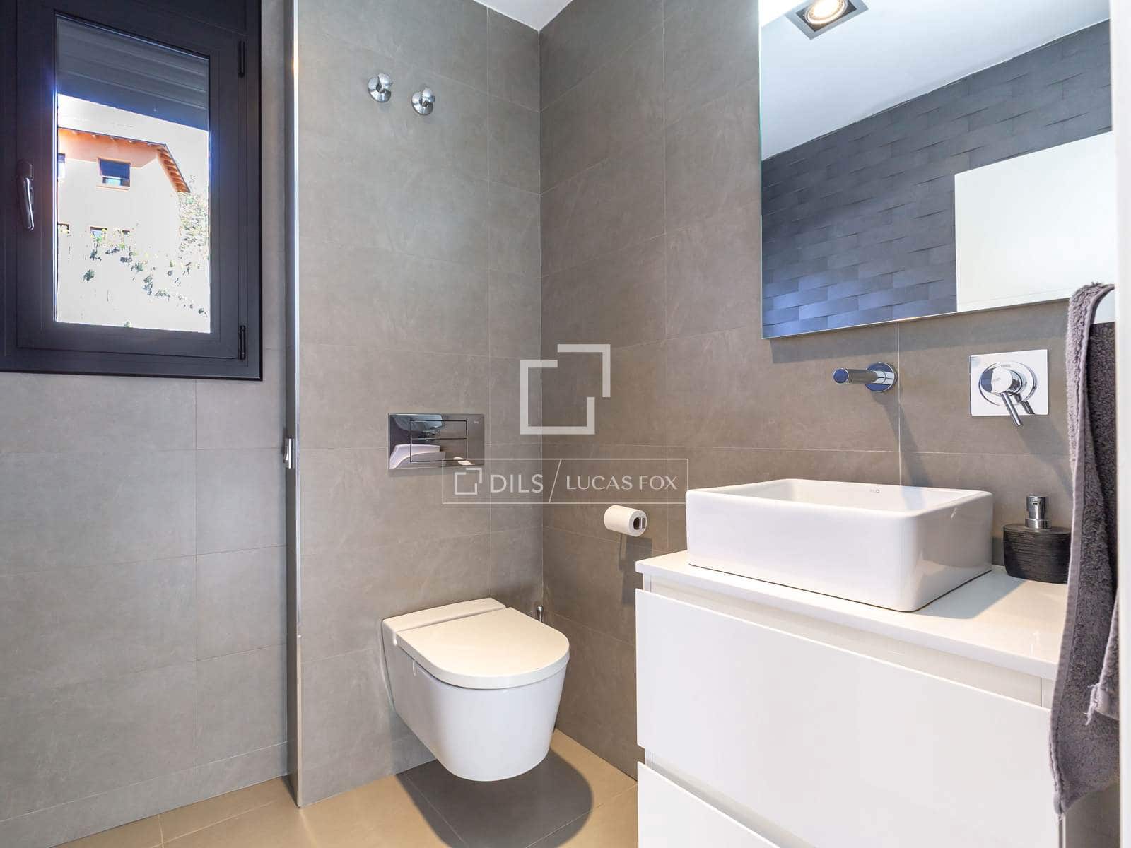 4 sovrum Villa till salu i Vallirana med pool garage - 690 000 € (Ref: 10118411)