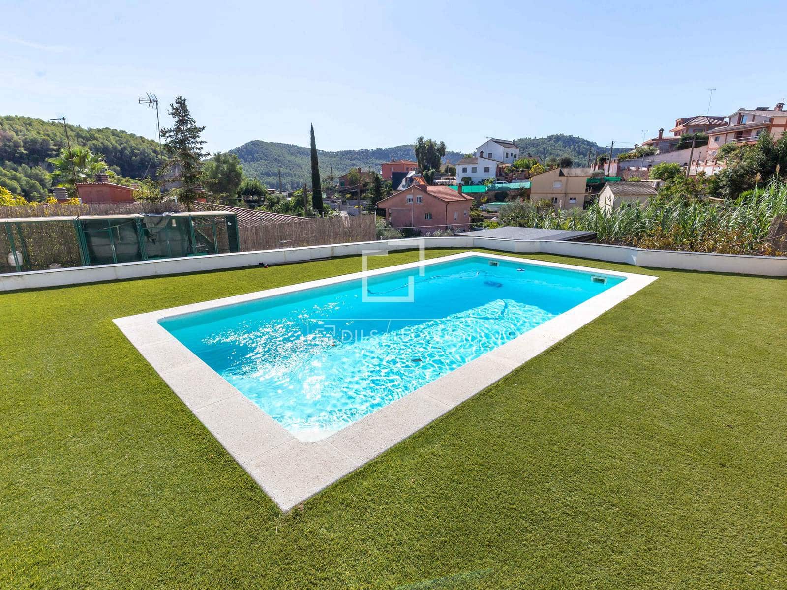 4 sovrum Villa till salu i Vallirana med pool garage - 690 000 € (Ref: 10118411)