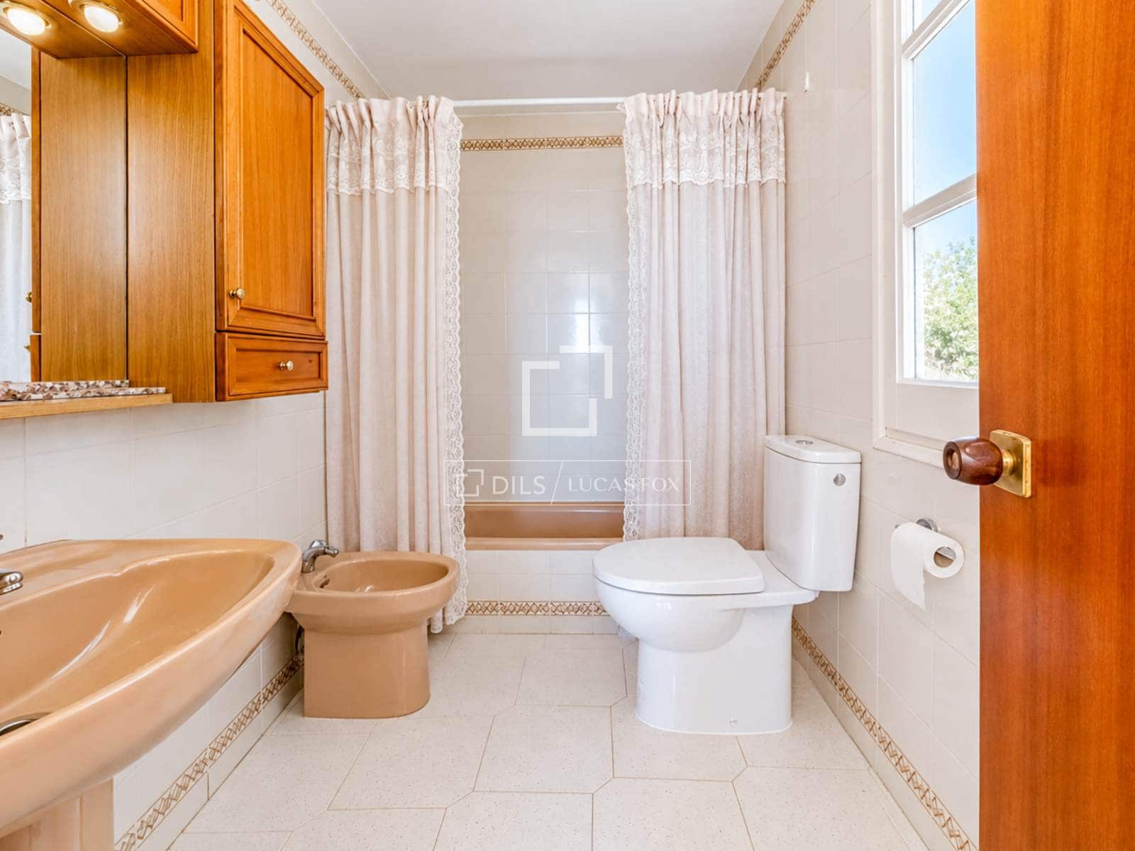 4 sovrum Villa till salu i Sant Pere de Ribes med pool garage - 680 000 € (Ref: 10120526)
