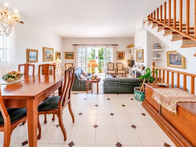 4 sovrum Villa till salu i Sant Pere de Ribes med pool garage - 680 000 € (Ref: 10120526)