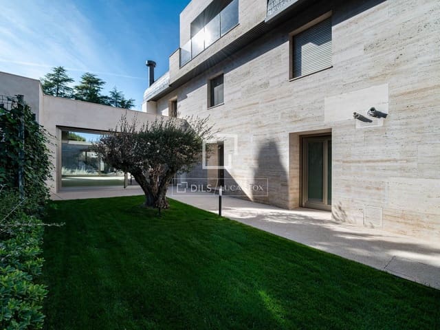 8 sovrum Villa till salu i Alcobendas med pool garage - 13 500 000 € (Ref: 10120528)
