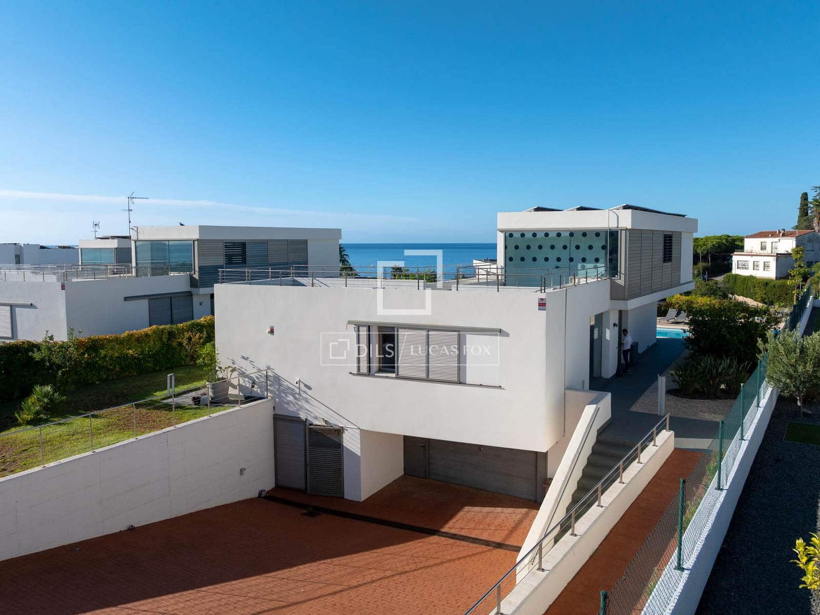 4 bedroom Villa for sale in Arenys de Mar with pool garage - € 1,160,000 (Ref: 10124762)