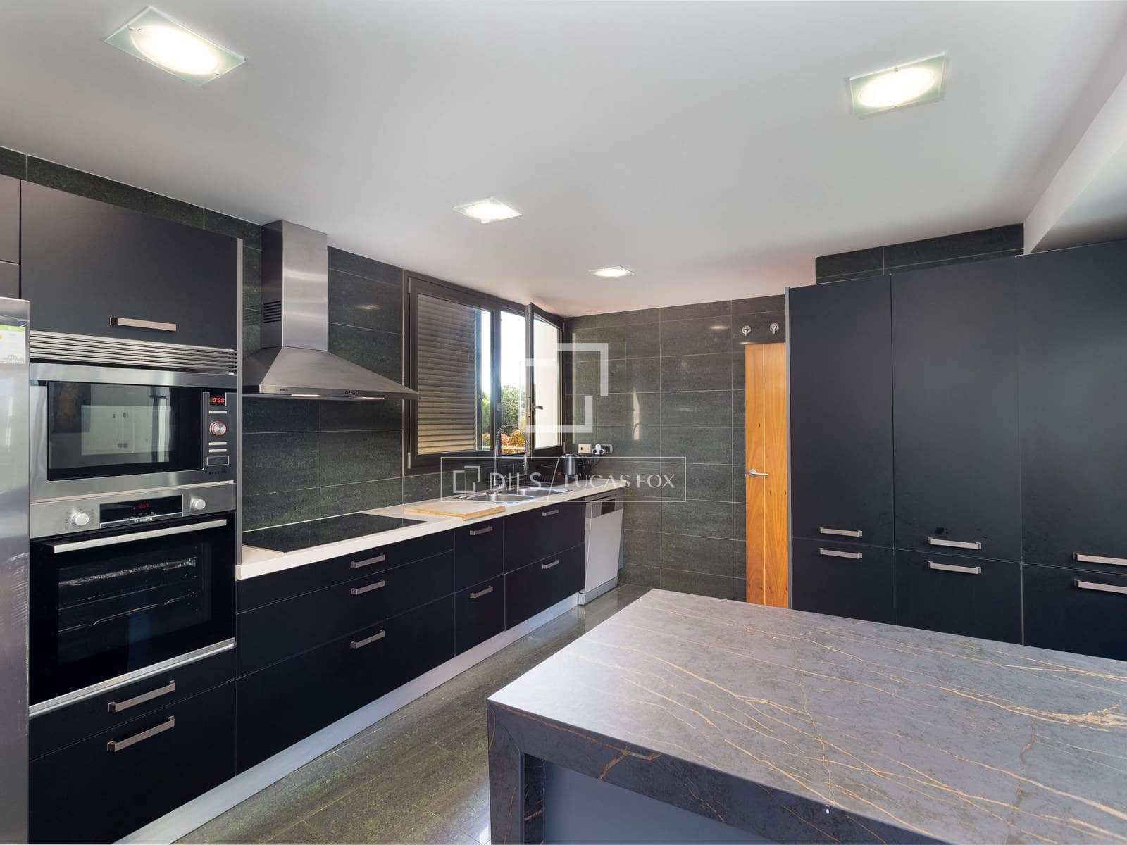 4 bedroom Villa for sale in Arenys de Mar with pool garage - € 1,160,000 (Ref: 10124762)