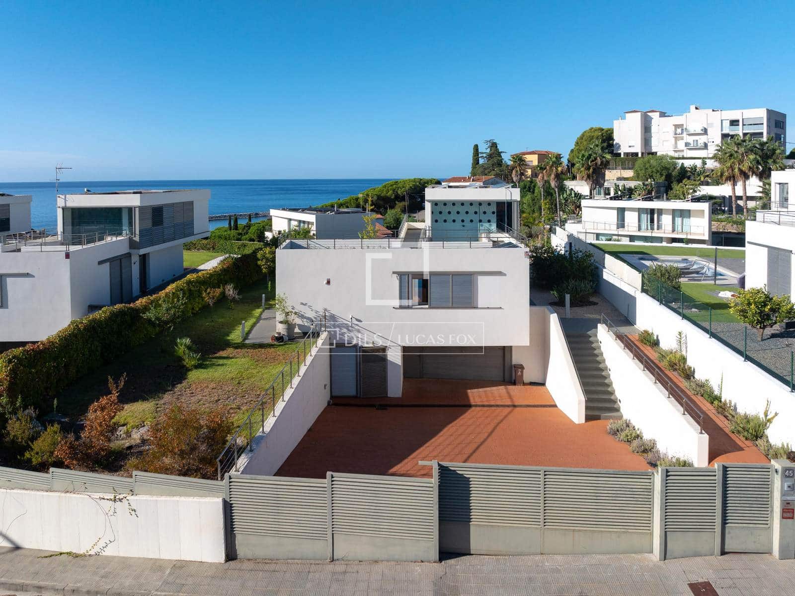 4 bedroom Villa for sale in Arenys de Mar with pool garage - € 1,160,000 (Ref: 10124762)