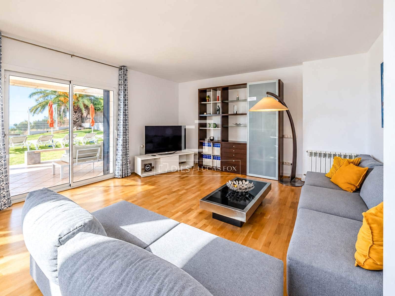 6 Zimmer Villa zu verkaufen in Canyelles mit Pool Garage - 1.049.000 € (Ref: 10124763)