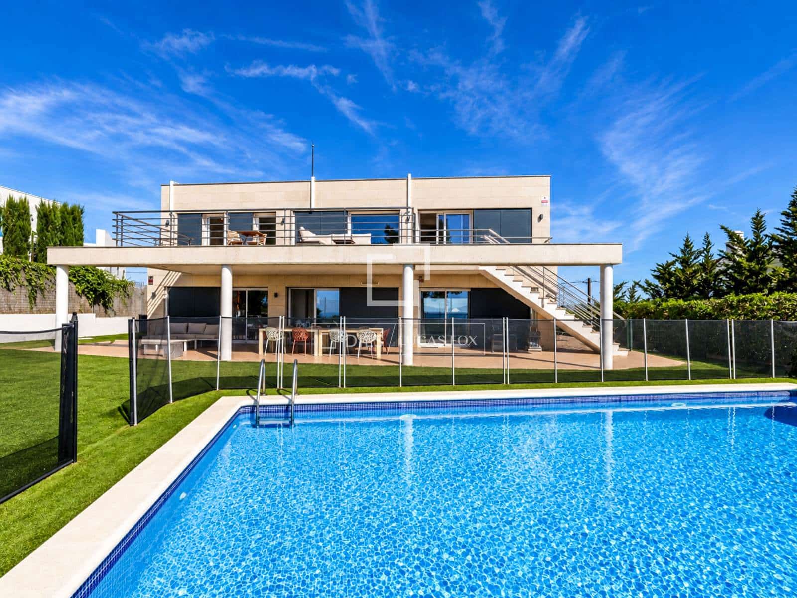 6 bedroom Villa for sale in Canyelles with pool garage - € 1,049,000 (Ref: 10124763)