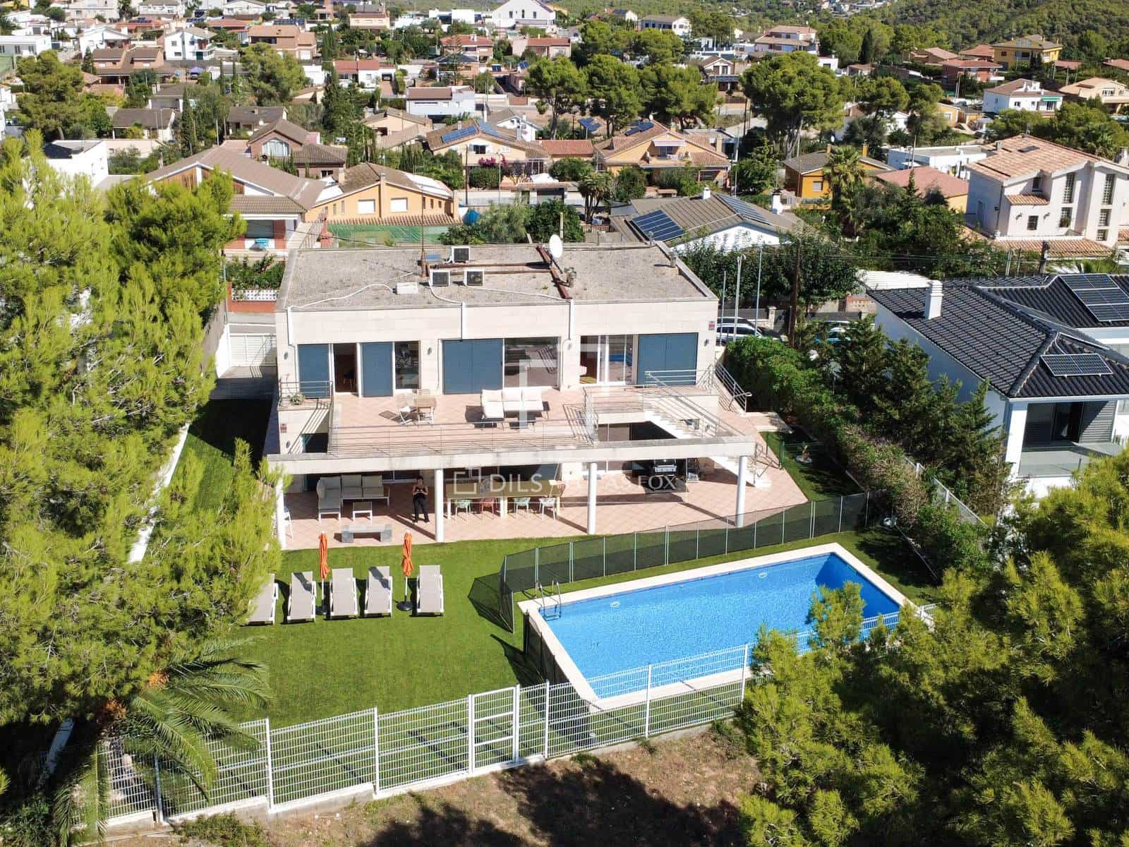 6 bedroom Villa for sale in Canyelles with pool garage - € 1,049,000 (Ref: 10124763)