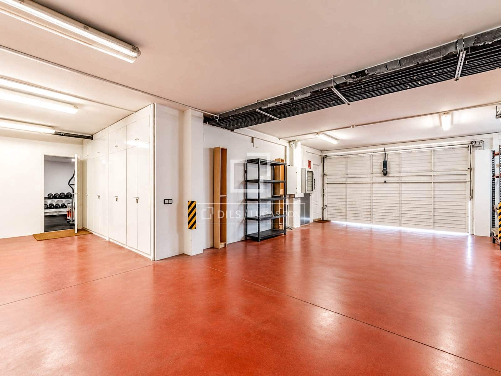 6 bedroom Villa for sale in Canyelles with pool garage - € 1,049,000 (Ref: 10124763)